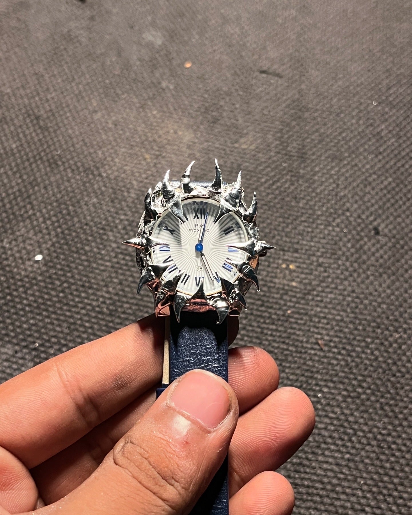 Maxima PUNK EDITION ( roman dial)