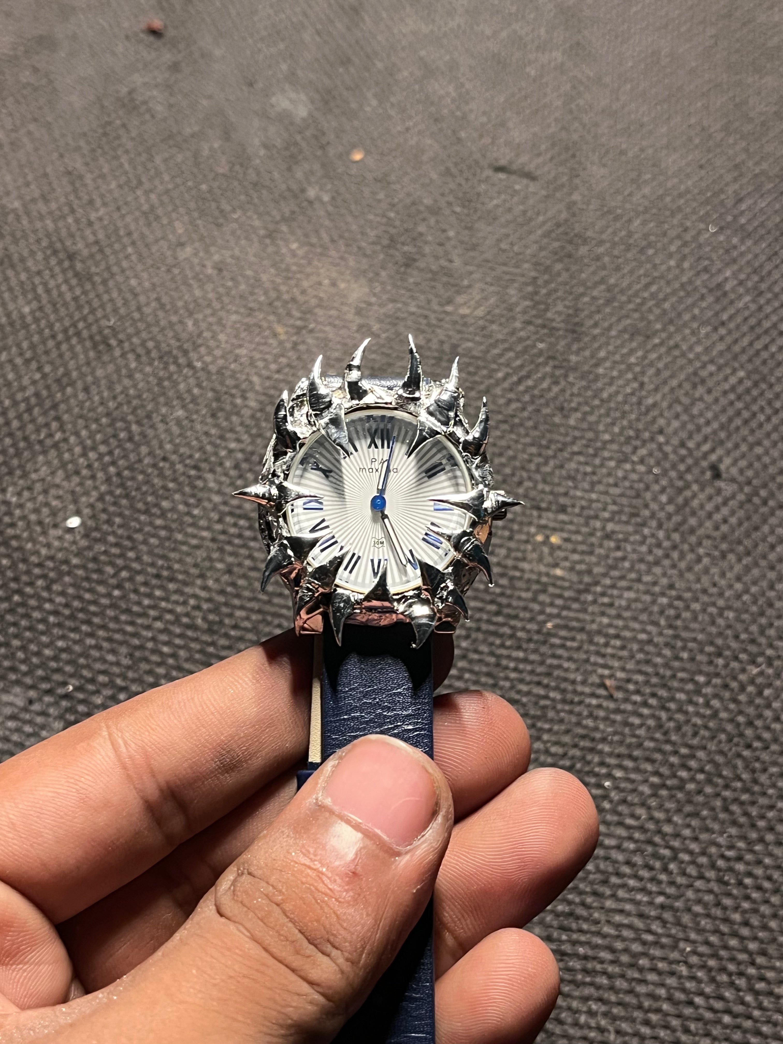 Maxima PUNK EDITION ( roman dial)