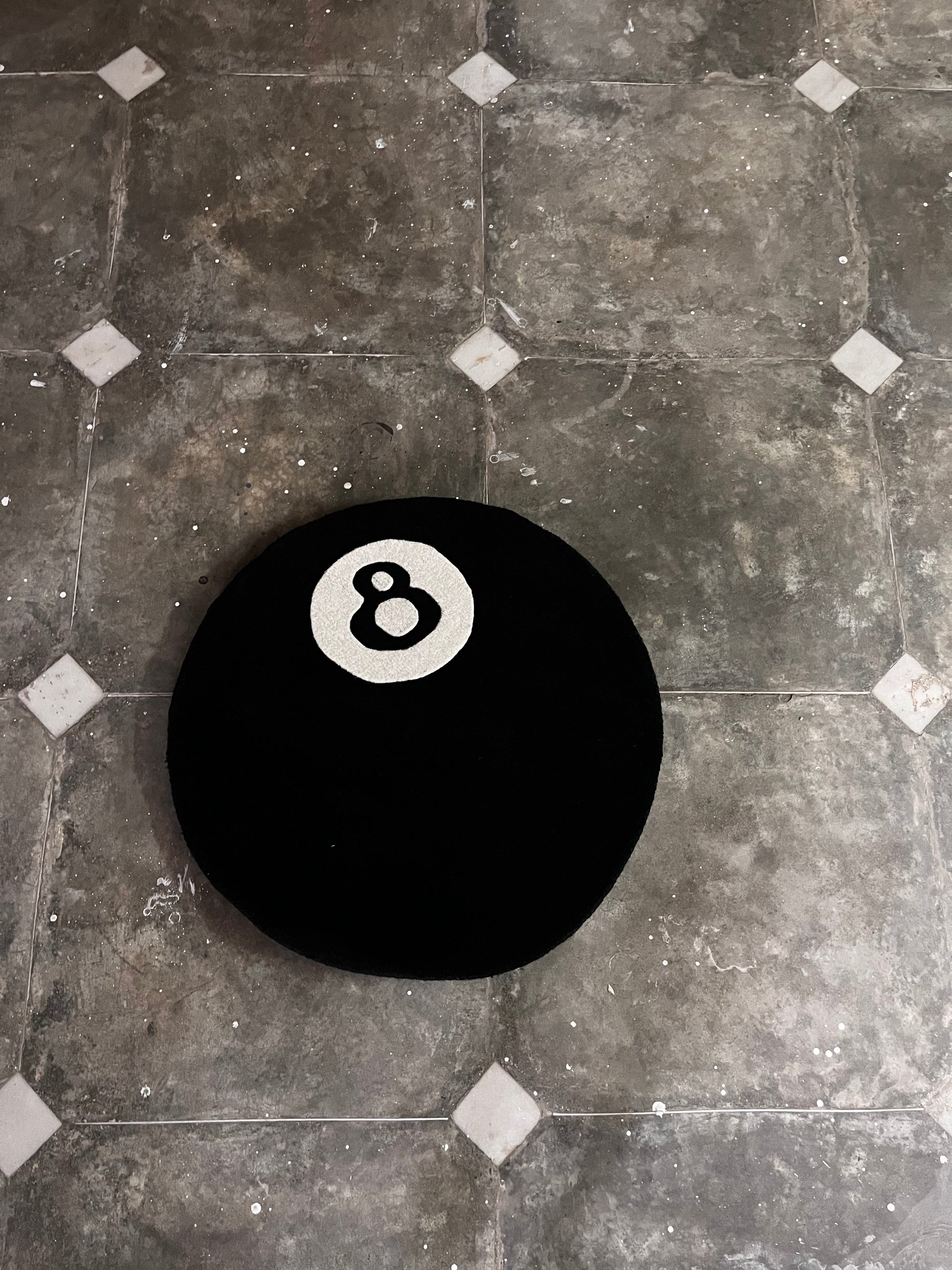 8 Pool Borderless Rug