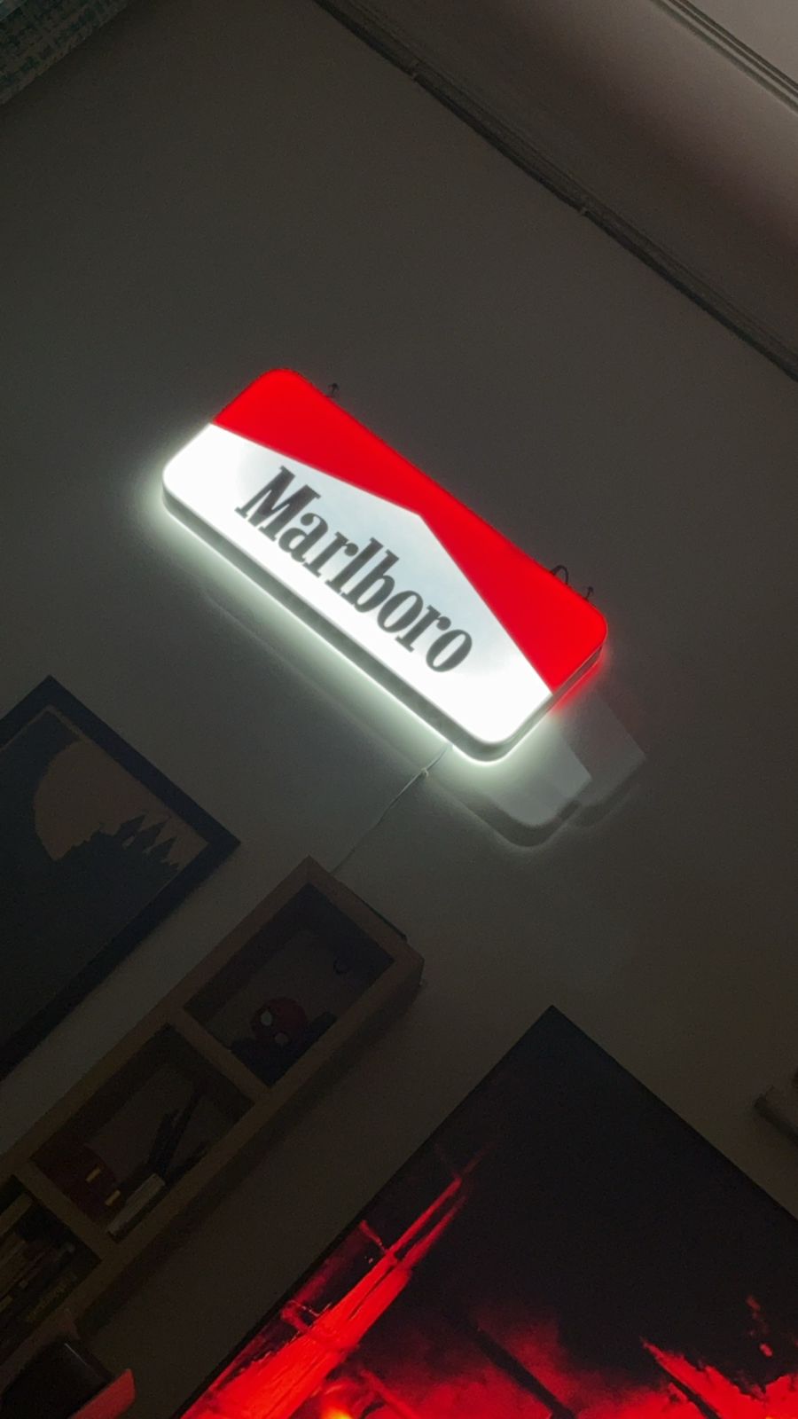 Punk Edition Marl-boro Lightbox