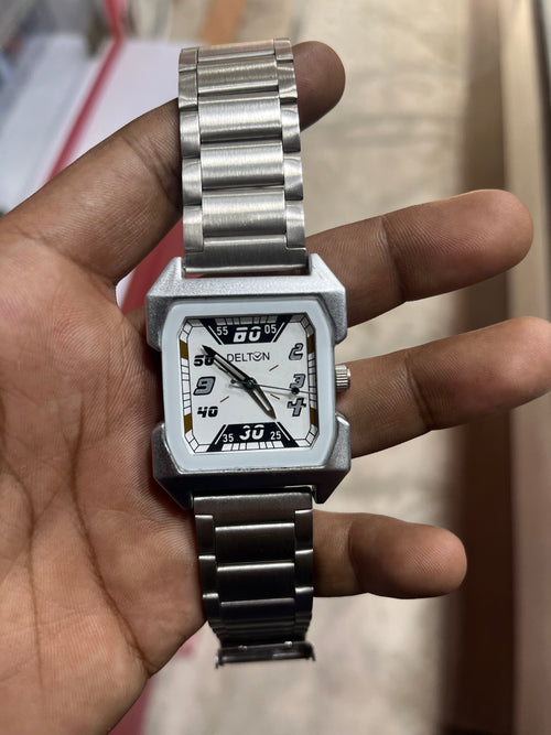 Delton retro cyber