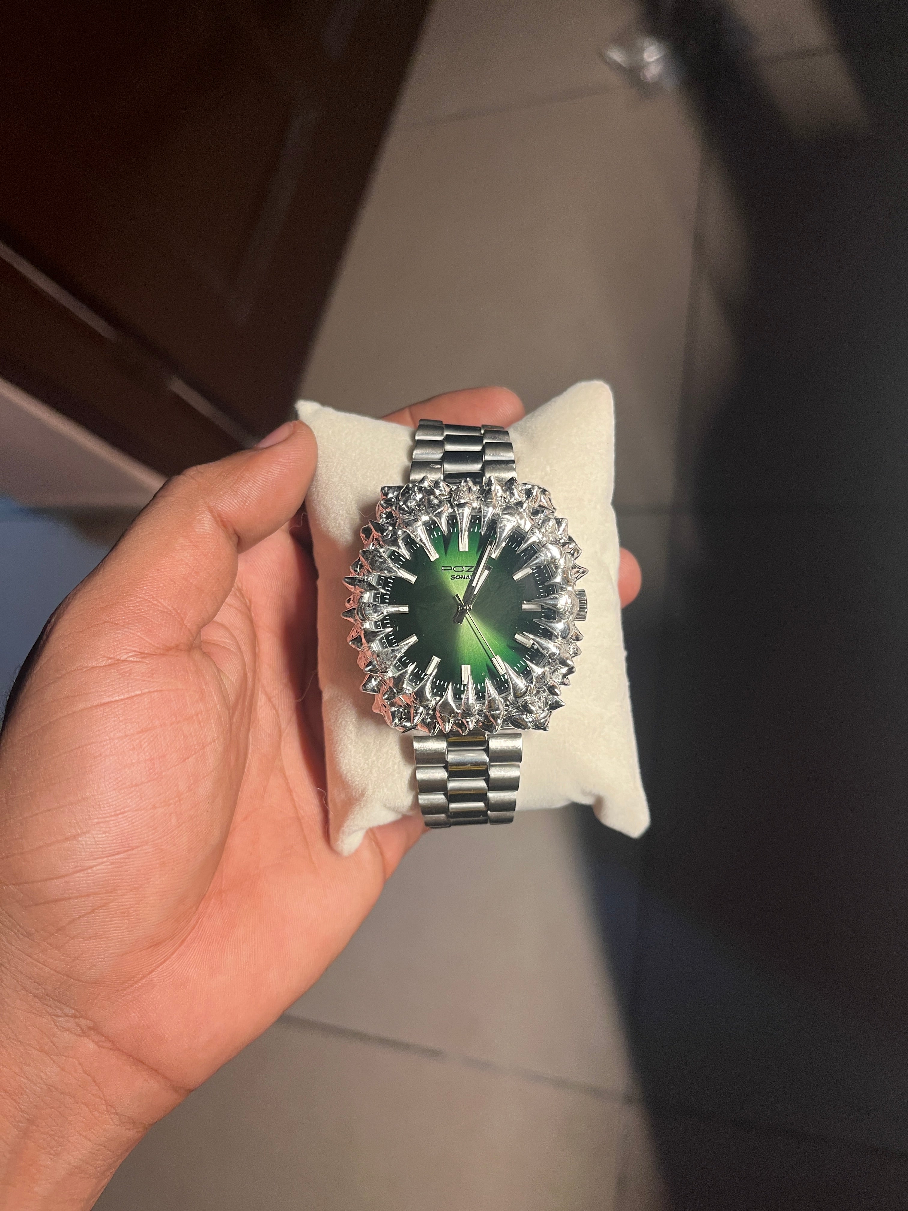 Punk poze green