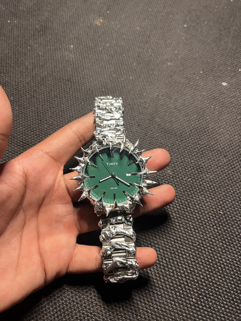 TIMEX ORIGINAL IN GREEN DIAL